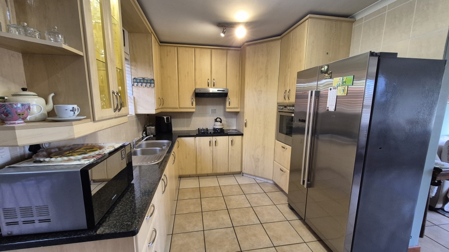 3 Bedroom Property for Sale in Strand South Western Cape